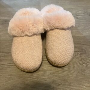 isotoner Women's Pink Faux-Fur Knit Slippers